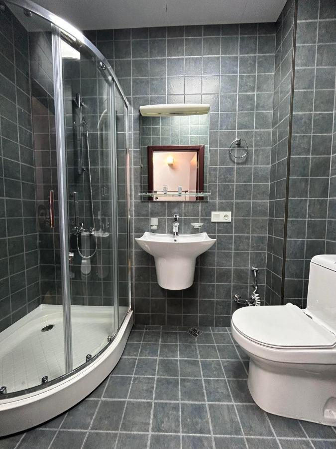 Hotel Four Seasons Tbilisi ภายนอก รูปภาพ