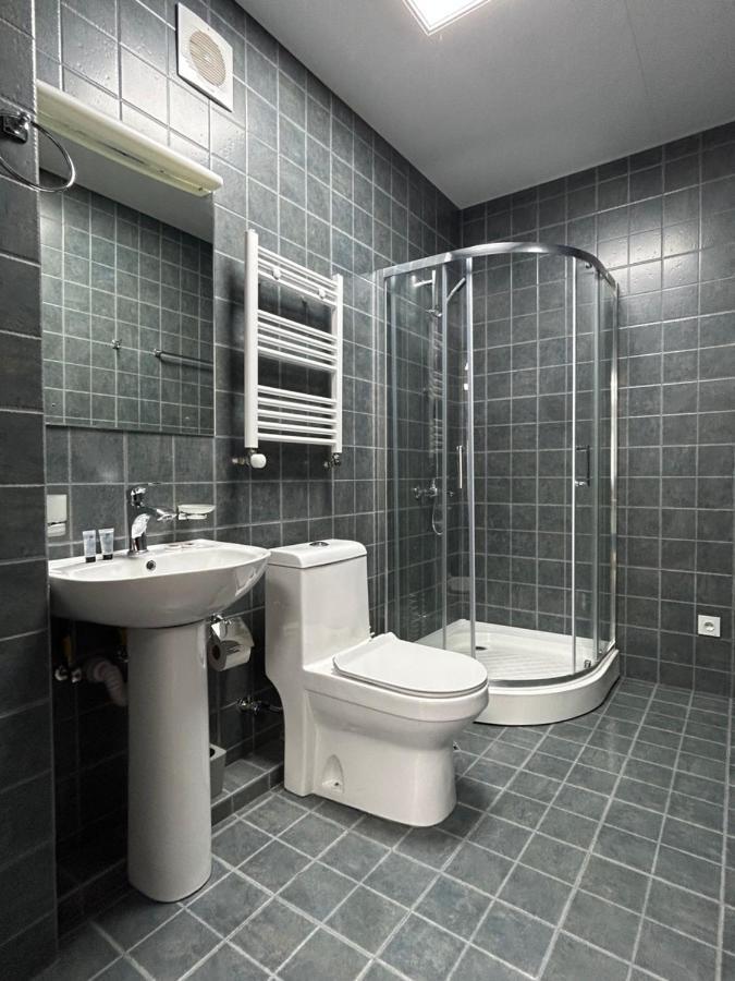 Hotel Four Seasons Tbilisi ภายนอก รูปภาพ